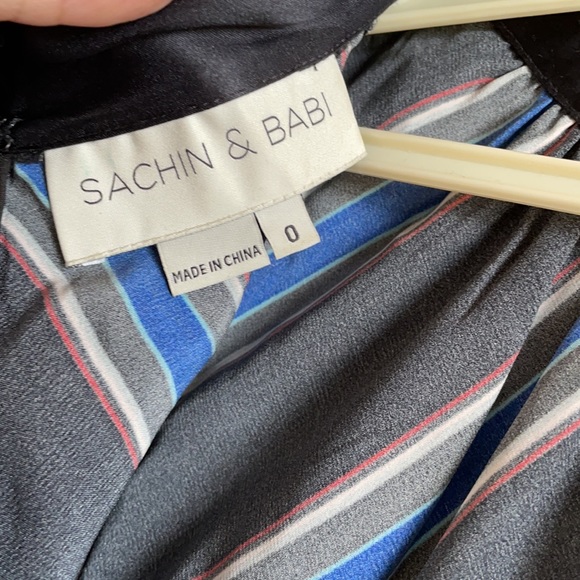 Beautiful silk dress sachin and Babi - Picture 3 of 5